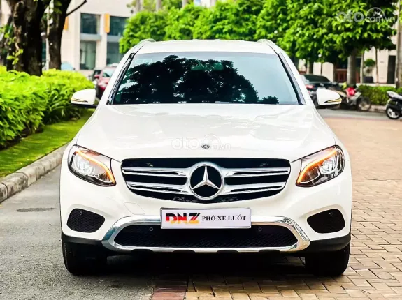 Mercedes-Benz GLC 200 4Matic 2020 - SPORT model 2020 Trắng tinh bao đẹp bao check