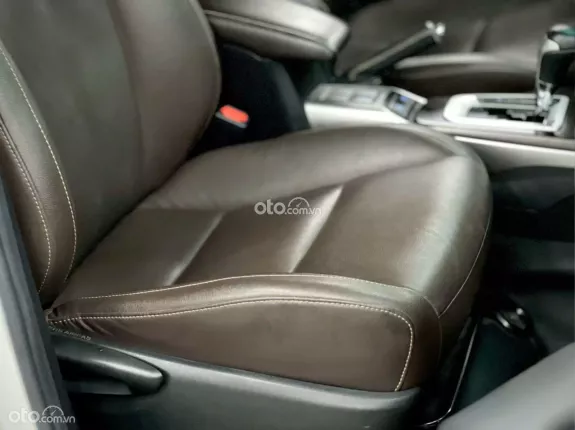 Toyota Fortuner 2.7 V 4X2 AT 2018 - MÁY XĂNG NHẬP KHẨU INDONESIA