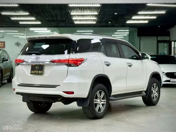 Toyota Fortuner 2.7 V 4X2 AT 2018 - MÁY XĂNG NHẬP KHẨU INDONESIA