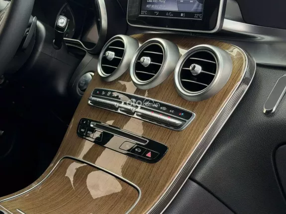 Mercedes-Benz GLC 250 4Matic 2019 - Xe cá nhân chủ sử dụng kỹ, cam kết không đâm đụng ngập nước