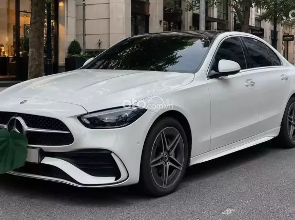 Mercedes-Benz C300 AMG 2025 - Trắng đen