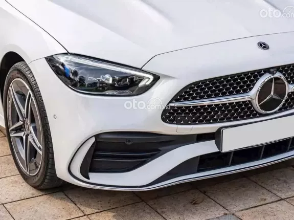 Mercedes-Benz C300 AMG 2025 - Trắng đen