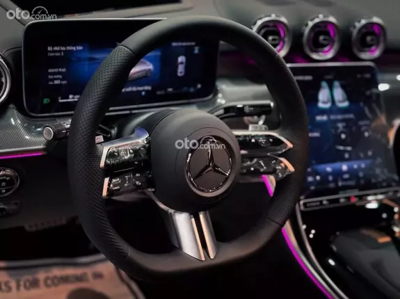 Mercedes-Benz C300 AMG 2025 - Trắng đen