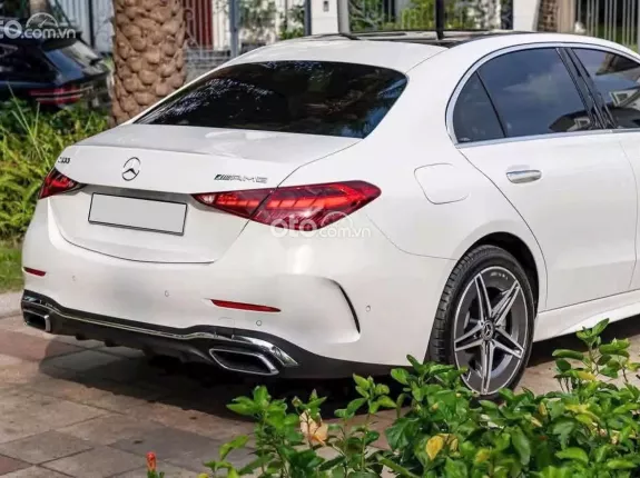 Mercedes-Benz C300 AMG 2025 - Trắng đen