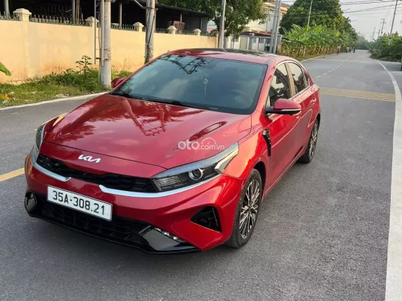 Kia K3 1.6 Luxury 2022 - Xe còn rất mới, zin hết. Không lỗi nhỏ. Nội ngoại thất bao phê. Màn hình zestech,