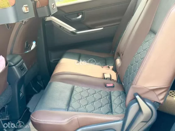 Toyota Innova Cross Xăng 2025 - SIÊU LƯỚT