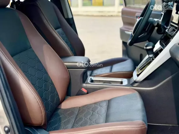 Toyota Innova Cross Xăng 2025 - SIÊU LƯỚT