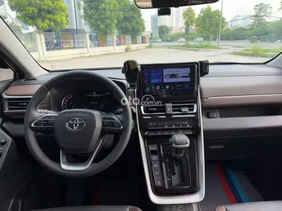 Toyota Innova Cross Xăng 2025 - SIÊU LƯỚT