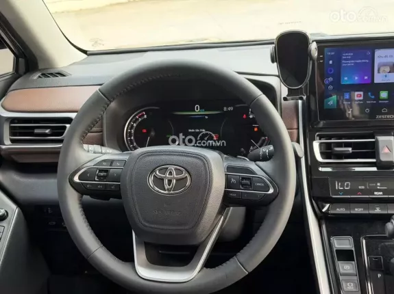 Toyota Innova Cross Xăng 2025 - SIÊU LƯỚT