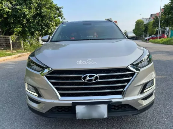Hyundai Tucson 2.0 Đặc biệt 2021 - Màu vàng sâm panh siêu sang, lịch lãm