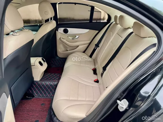 Toyota Corolla Altis 1.8G CVT 2010 - Gia đình cần tiền bán gấp