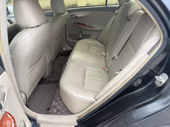 Toyota Corolla Altis 1.8G CVT 2010 - Gia đình cần tiền bán gấp