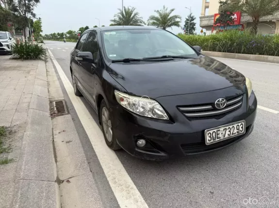 Toyota Corolla Altis 1.8G CVT 2010 - Gia đình cần tiền bán gấp