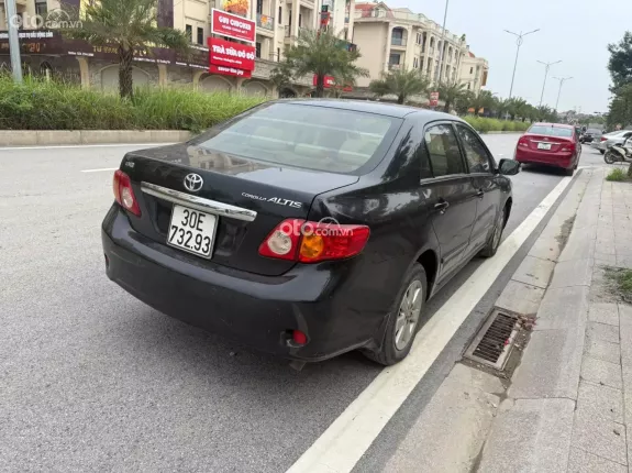 Toyota Corolla Altis 1.8G CVT 2010 - Gia đình cần tiền bán gấp