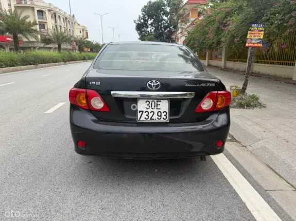 Toyota Corolla Altis 1.8G CVT 2010 - Gia đình cần tiền bán gấp