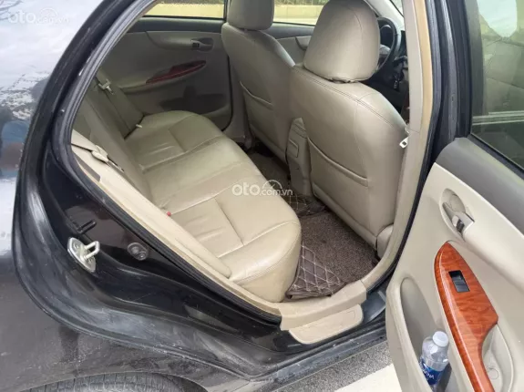 Toyota Corolla Altis 1.8G CVT 2010 - Gia đình cần tiền bán gấp
