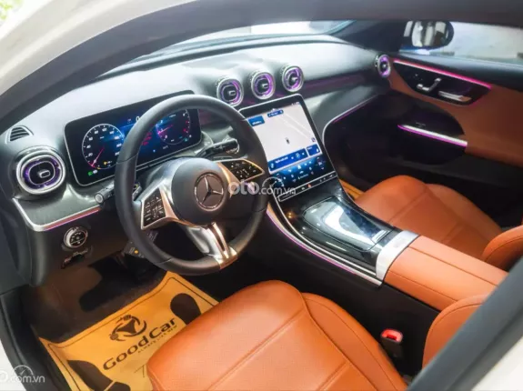 Mercedes-Benz C200 Avantgarde 2025 - Bản Update V2 siêu lướt 5000km cực đẹp