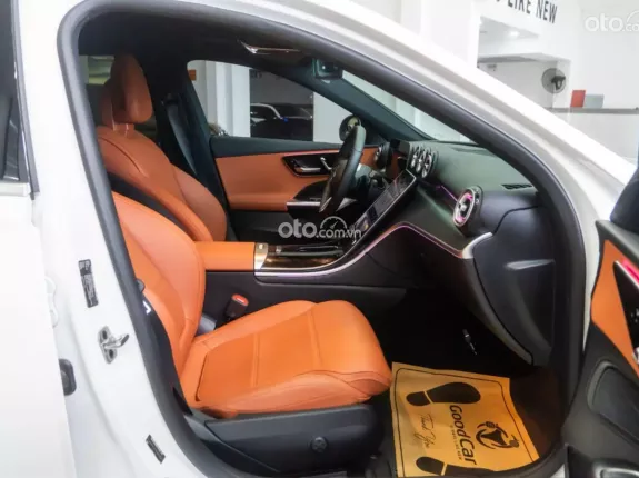 Mercedes-Benz C200 Avantgarde 2025 - Bản Update V2 siêu lướt 5000km cực đẹp