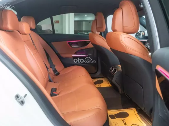 Mercedes-Benz C200 Avantgarde 2025 - Bản Update V2 siêu lướt 5000km cực đẹp