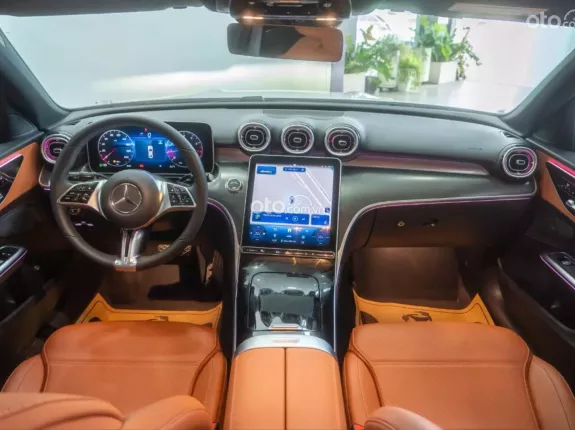 Mercedes-Benz C200 Avantgarde 2025 - Bản Update V2 siêu lướt 5000km cực đẹp