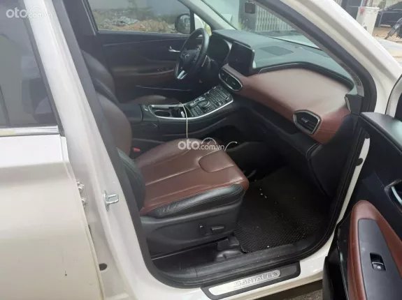 Hyundai Santa Fe 2.2 Dầu Cao cấp 2024 - Gia đình xin được trào bán gấp