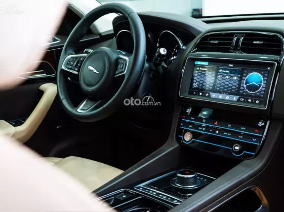 Jaguar F-Pace Prestigate 2019 - 1 chủ đập thùng lướt nhẹ cực đẹp