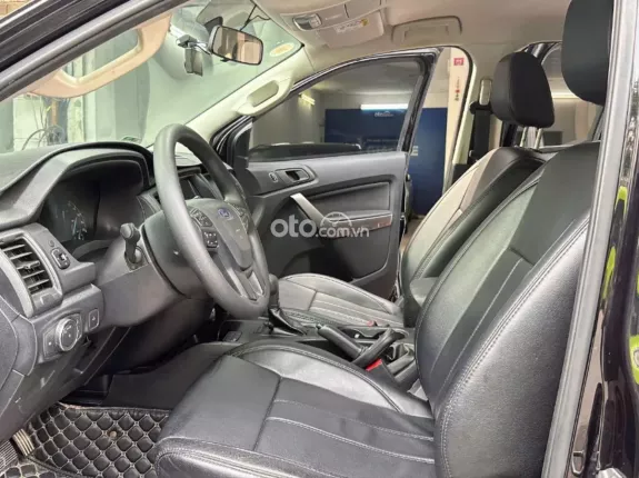 Ford Ranger XLS 2.0L 4x2 AT 2022 - Hỗ trợ bank 70%, giá tốt liên hệ em