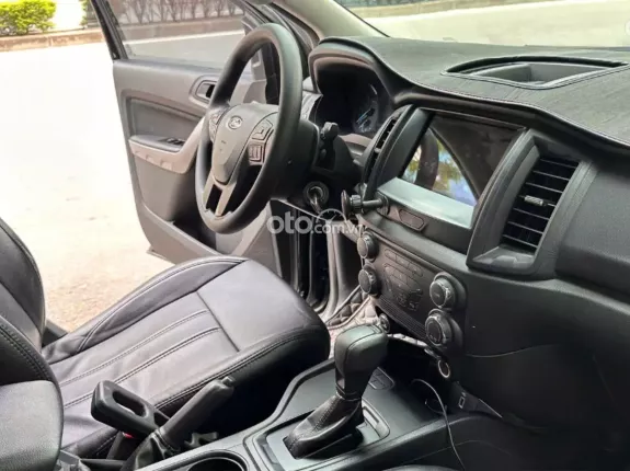 Ford Ranger XLS 2.0L 4x2 AT 2022 - Hỗ trợ bank 70%, giá tốt liên hệ em