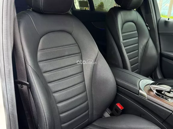 Mercedes-Benz C200 Exclusive 2021 - Mercedes C200 Exclusive 2021