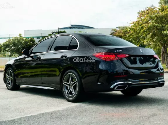 Mercedes-Benz C300 AMG 2022 - 1 chủ đập thùng lướt nhẹ cực đẹp