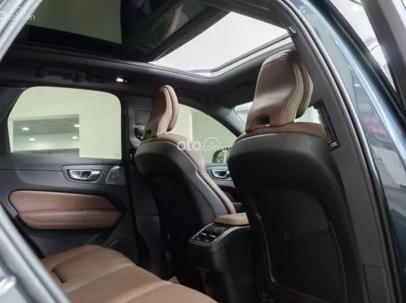 Volvo XC60 B6 AWD Inscription 2021 - 1 chủ đập thùng, Cty XHD cao cực đẹp