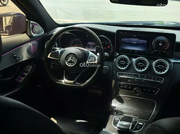 Mercedes-Benz C300 AMG 2017 - Xe màu xanh nội thất đen