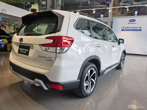 Subaru Forester 2024 - Ưu đãi 360 triệu, nhiều quà tặng hấp dẫn chỉ còn 2 màu