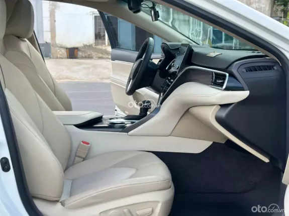 Toyota Camry 2.5G 2022 - CẦN BÁN NHANH