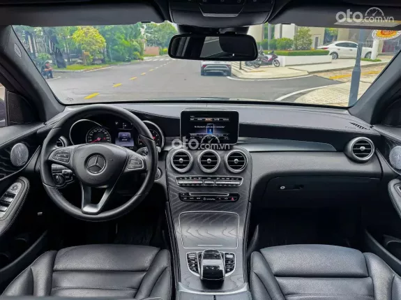 Mercedes-Benz GLC 300 4Matic 2019 - Trang bị nhiều phụ kiện