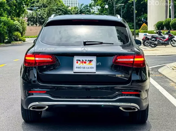 Mercedes-Benz GLC 300 4Matic 2019 - Trang bị nhiều phụ kiện
