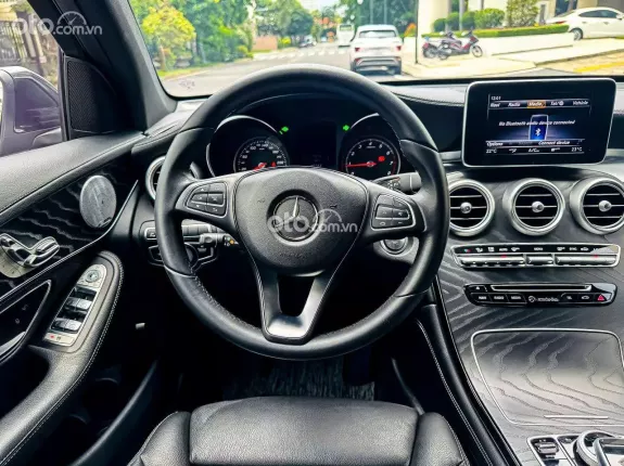 Mercedes-Benz GLC 300 4Matic 2019 - Trang bị nhiều phụ kiện