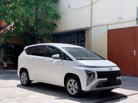 Hyundai Stargazer 1.5 AT Tiêu chuẩn 2022 - Hộp số tự động, không gian rộng rãi phù hợp gia đình