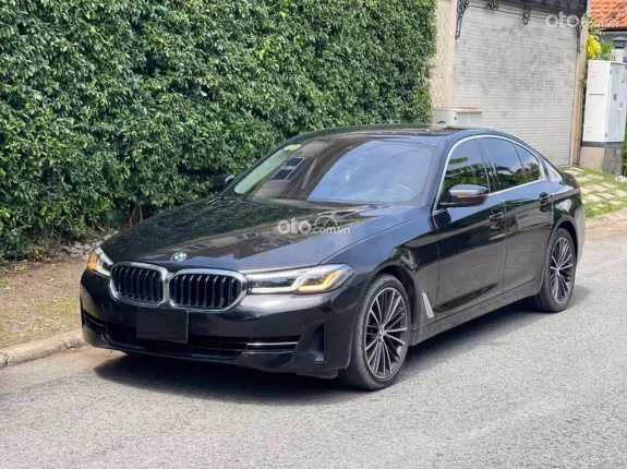 BMW 520i Luxury Line 2022 - Lướt nhẹ 40.000km 1 chủ đập thùng tên cty XHĐ cao