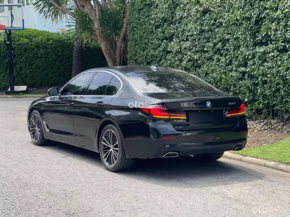 BMW 520i Luxury Line 2022 - Lướt nhẹ 40.000km 1 chủ đập thùng tên cty XHĐ cao
