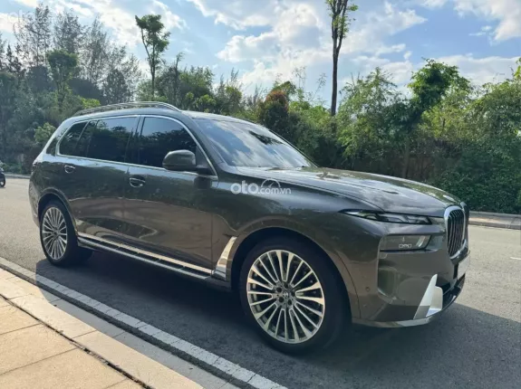 BMW X7 xDrive40i Pure Excellence 2024 - 11.000km - 1 đời chủ, đăng ký lần đầu 2025