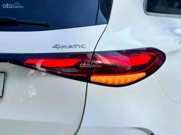 Mercedes-Benz GLC 300 4Matic V1 2024 - BAO ĐẬU BANK 70-90% (Ib Zalo tư vấn trực tiếp 24/7)
