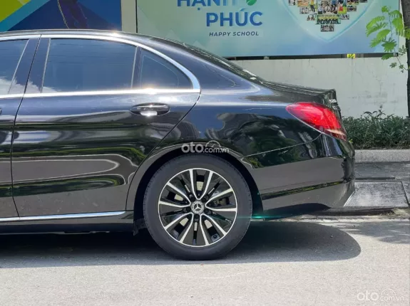 Mercedes-Benz C200 2.0 AT 2019 - Đen đen