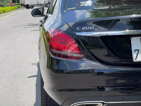 Mercedes-Benz C200 2.0 AT 2019 - Đen đen