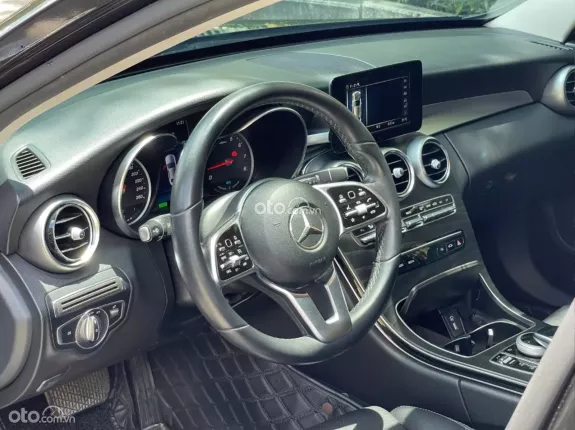 Mercedes-Benz C200 2.0 AT 2019 - Đen đen