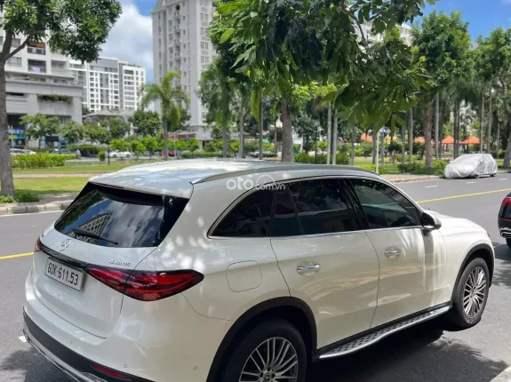 Mercedes-Benz GLC 200 4Matic 2023 - SUV sang trọng với công nghệ hiện đại