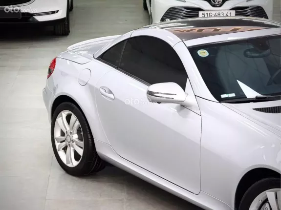 Mercedes-Benz SLK 350 2009 - Model 2010 “Mũi Tên Bạc”