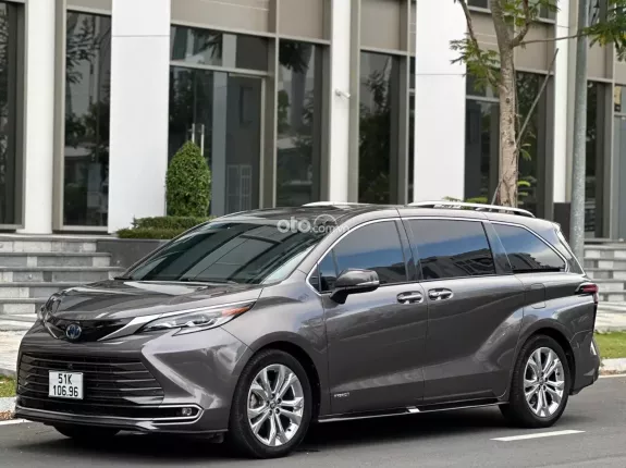 Toyota Sienna Platinum 2.5L AT FWD 2021 - Full option Platinum Hybrid hiếm, 2 ghế thương gia option 200 triệu