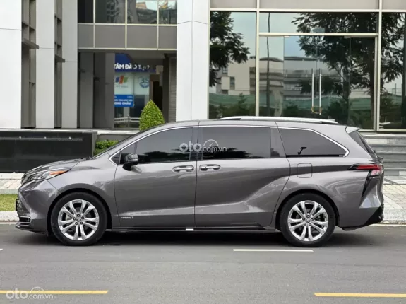 Toyota Sienna Platinum 2.5L AT FWD 2021 - Full option Platinum Hybrid hiếm, 2 ghế thương gia option 200 triệu