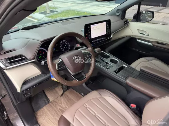 Toyota Sienna Platinum 2.5L AT FWD 2021 - Full option Platinum Hybrid hiếm, 2 ghế thương gia option 200 triệu